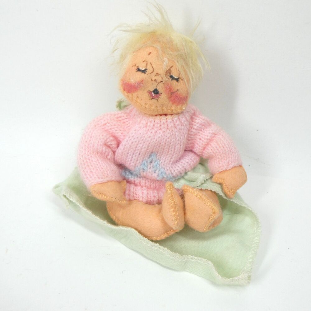 Annalee Baby Pink Sweater w/Blanket Felt Doll Figure 4" Vintage
